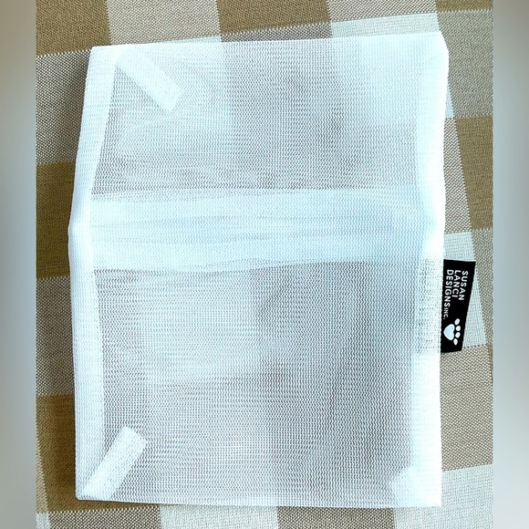 Susan Lanci Mesh Pouch Bag Zippered Treats Bows White NEW 7 X 5.5 - Picture 2 of 2